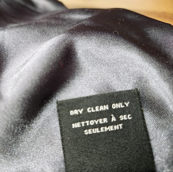 GUC Wool Red Coat - Picture 9 of 9